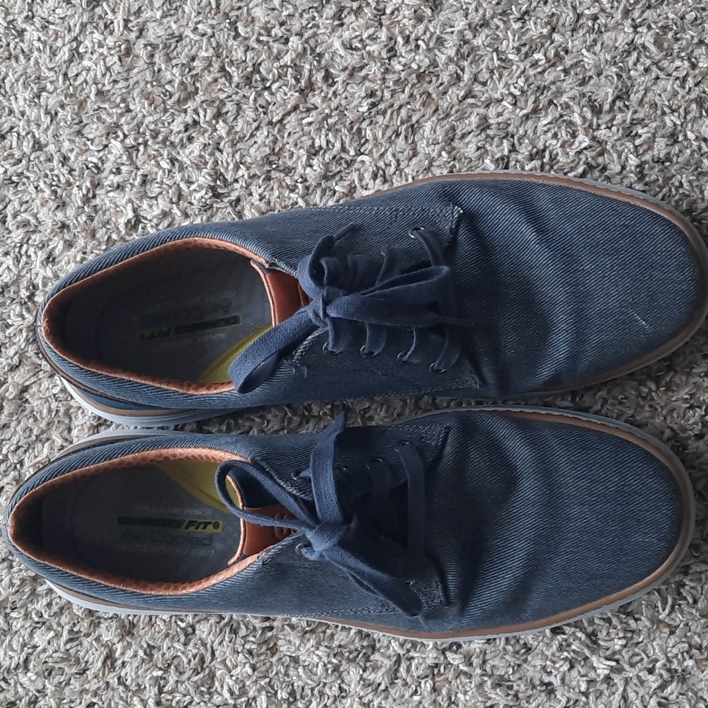 SKETCHERS.